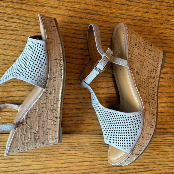 Franco Sarto Clinton2 Taupe Perforated Cork Wedge Platform 4” Sandals Size 10 - Picture 15 of 15